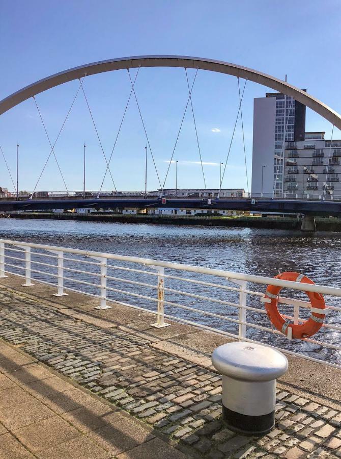 Sec/ Hydro Two Bed Flat With Free Parking And Great View Apartamento Glasgow Exterior foto