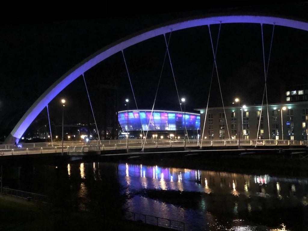 Sec/ Hydro Two Bed Flat With Free Parking And Great View Apartamento Glasgow Exterior foto